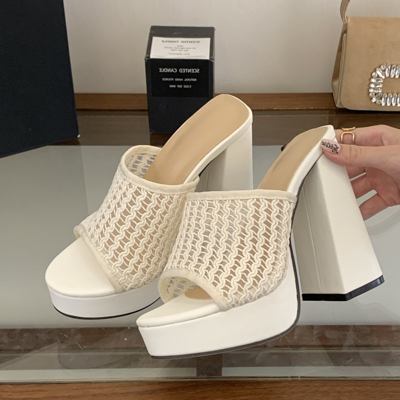 Street Fashion Outfit - Eilyken Ciabatte da Donna con Design