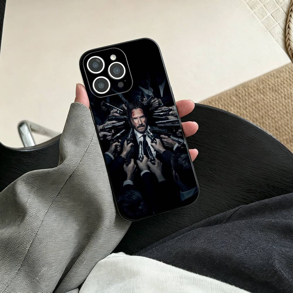 Cover Morbida Nera per iPhone  - Street Fashion Official recensione e prezzo