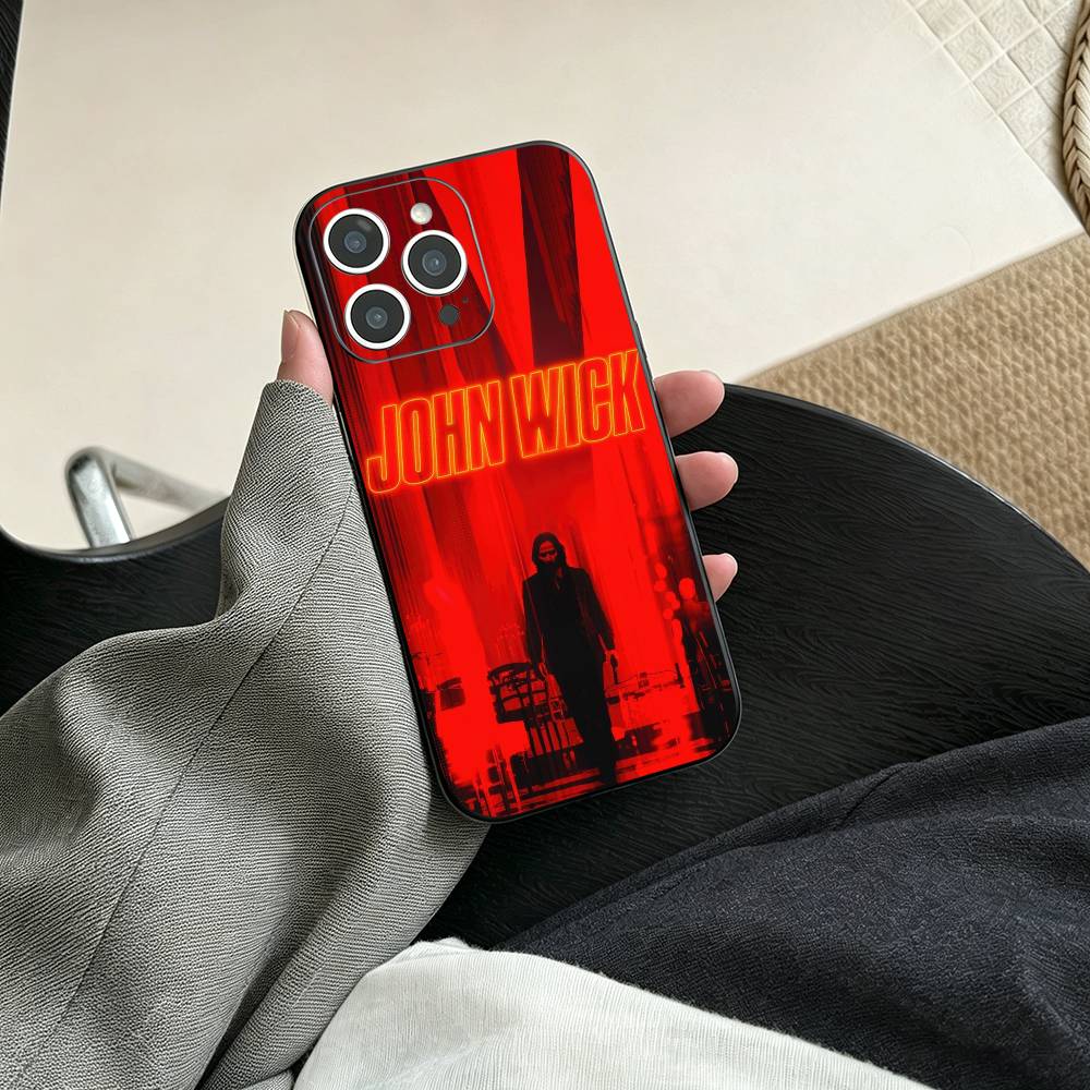 Cover Morbida Nera per iPhone  - Street Fashion Official recensione e prezzo