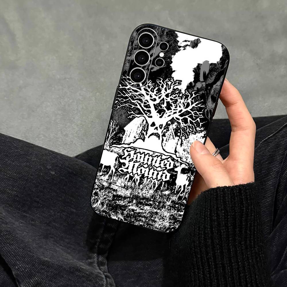 Cover Nera H-Haunted Mound S-S - Street Fashion Official recensione e prezzo